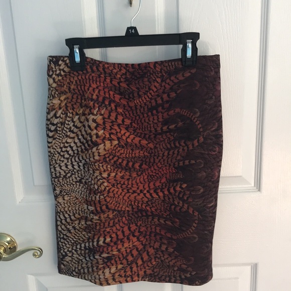 Women’s skirt medium - Picture 2 of 4